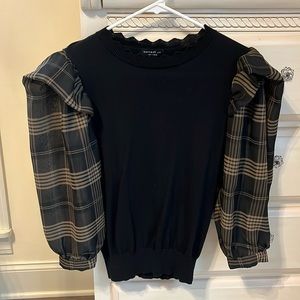 Black sweater plaid ruffle sleeves
